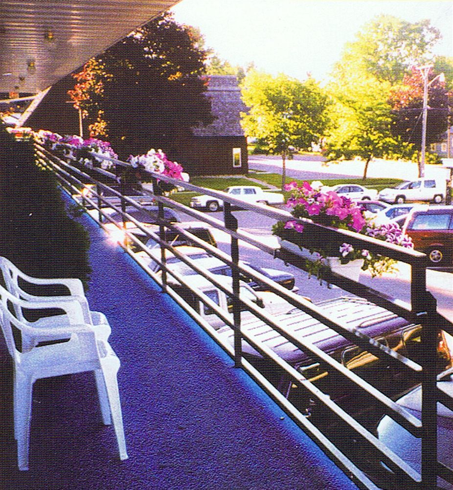 Alpine Motel In Heart Of Wisconsin Dells Downtown. Exterior foto