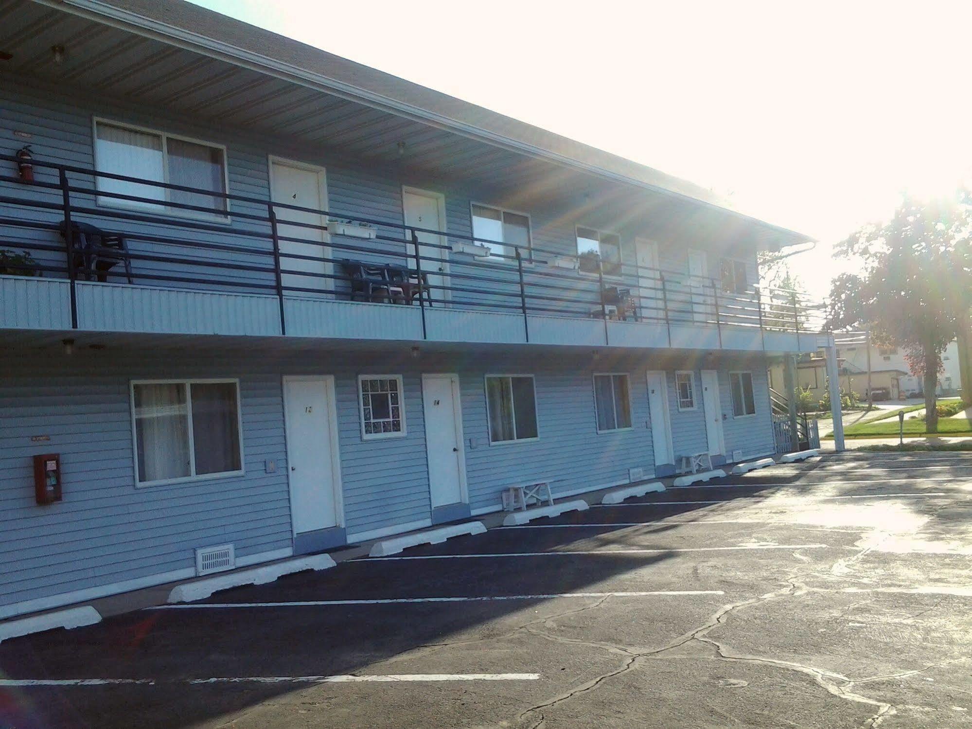Alpine Motel In Heart Of Wisconsin Dells Downtown. Exterior foto